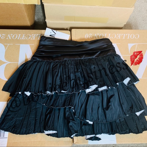 ZARA Ruffled Mini Skirt - Picture 4 of 8